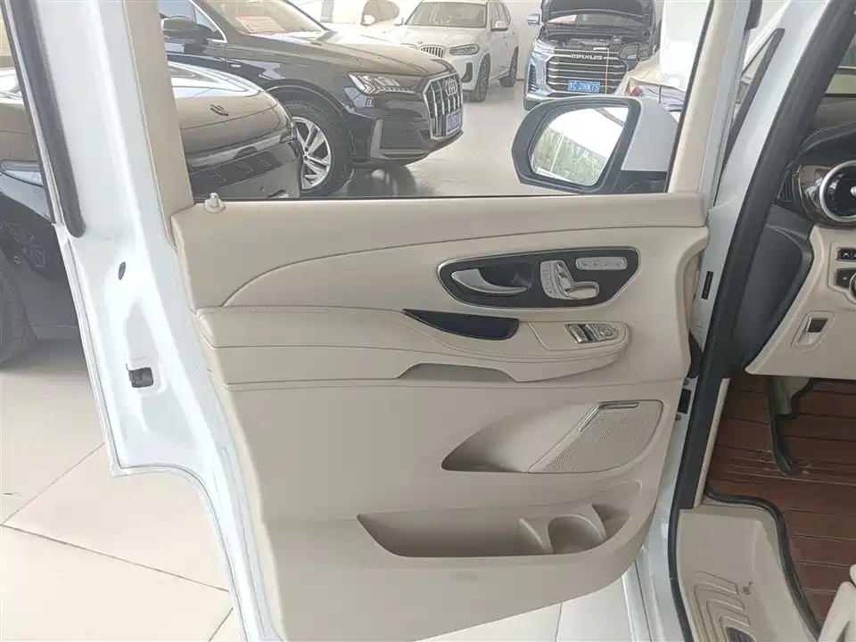 Mercedes-Benz V-class Mercedes-Benz V-class