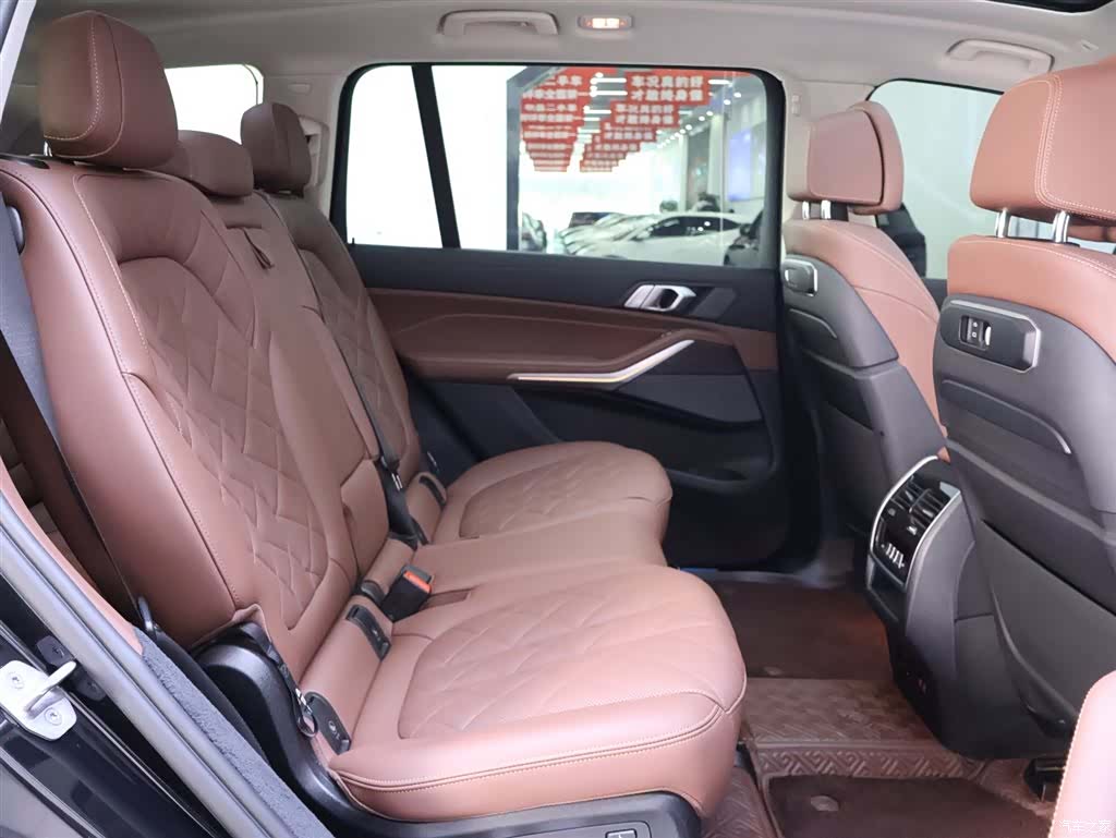 BMW X7, 2023 22