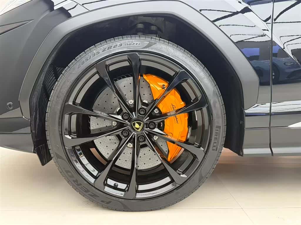 Lamborghini Urus, 2022 13