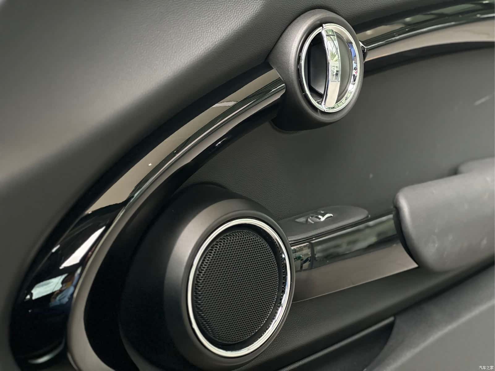 Mini ONE, 2020 13