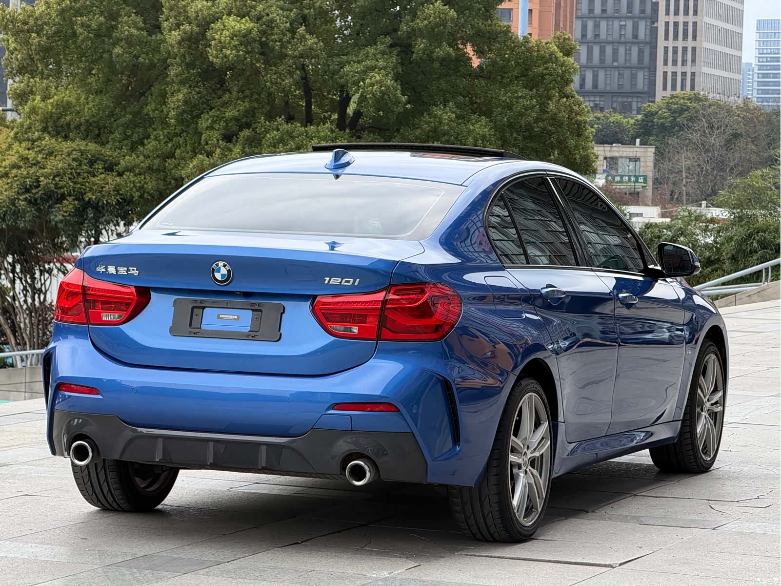BMW 1 Series, 2019 11