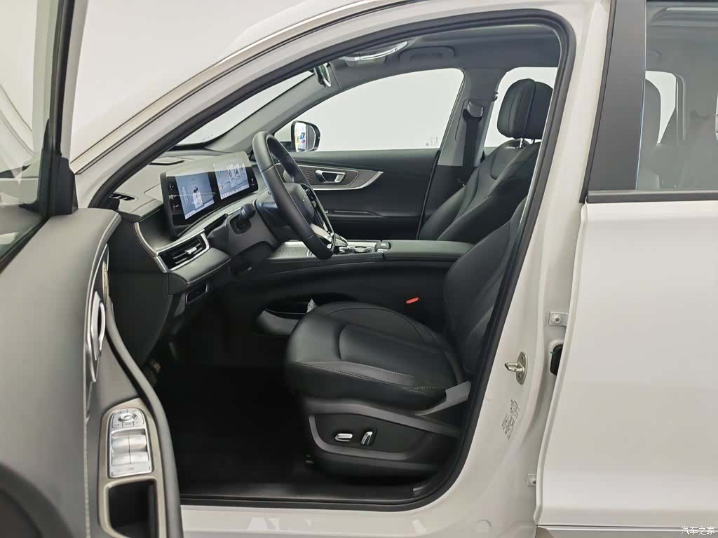 Chery Tiggo 8, 2025 10