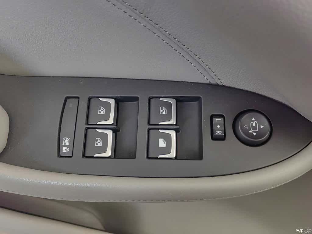 Cadillac CTS, 2017 9