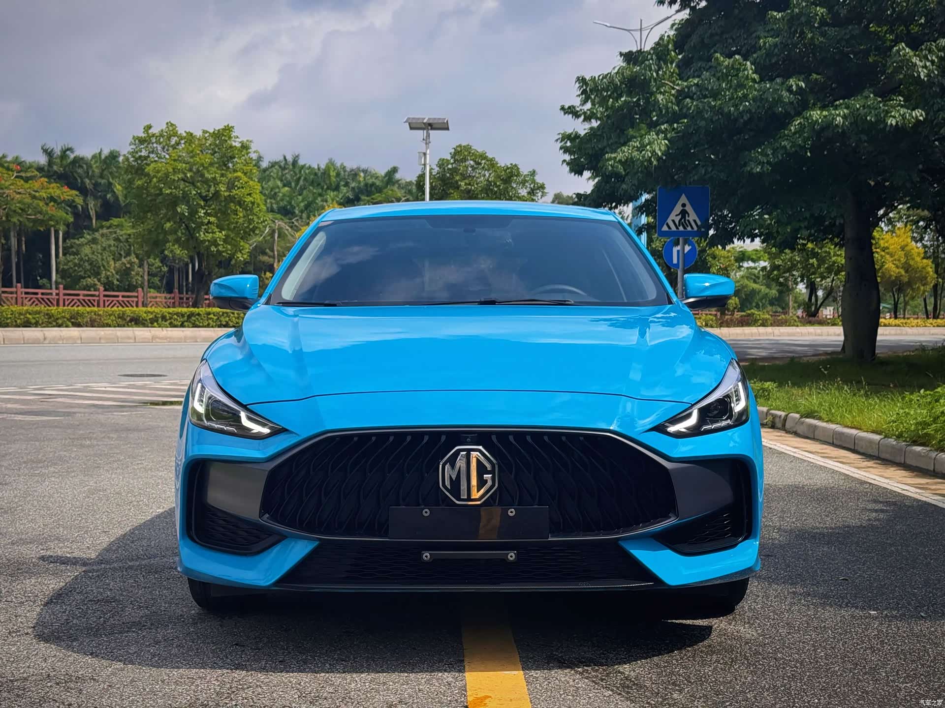 MG MG5, 2023 2