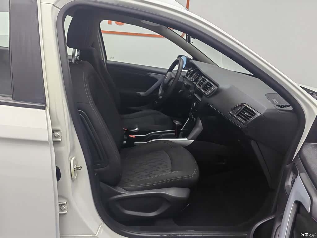 Citroen C3-XR, 2016 23