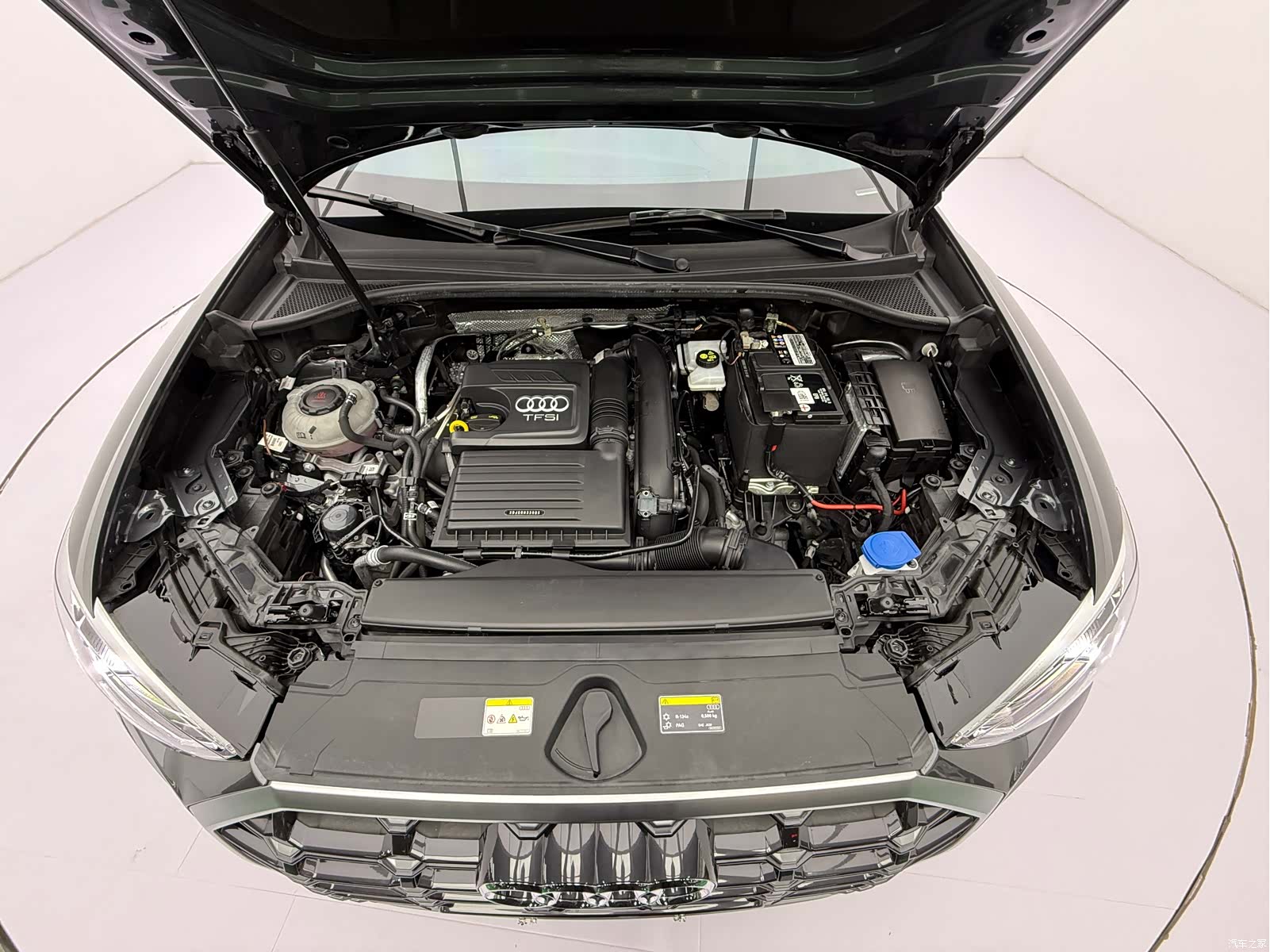 Audi Q3, 2023 8