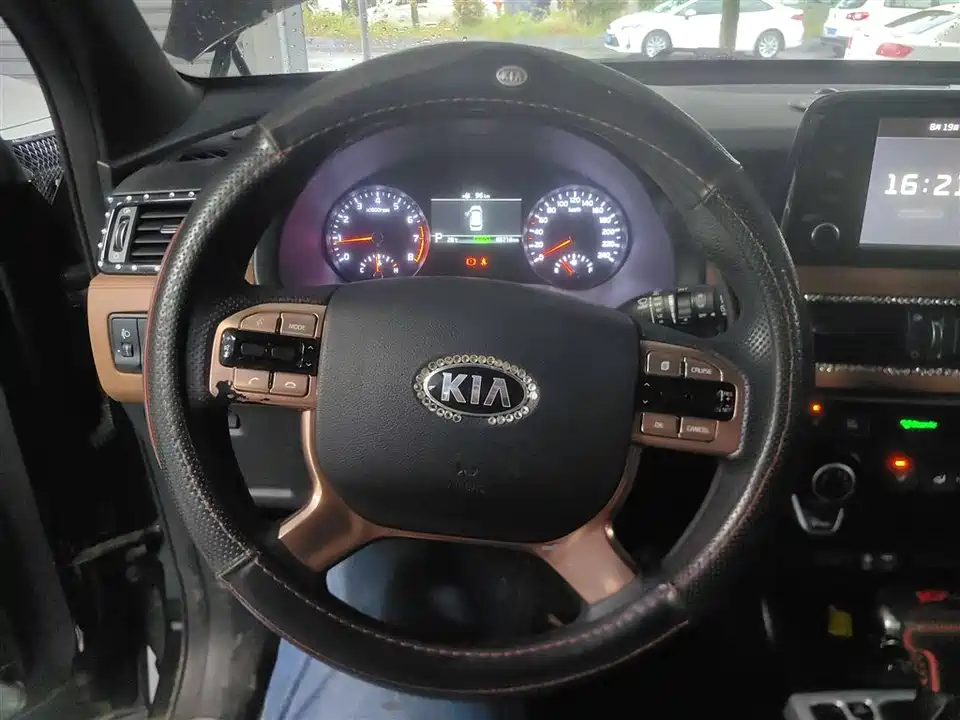 Kia KX7