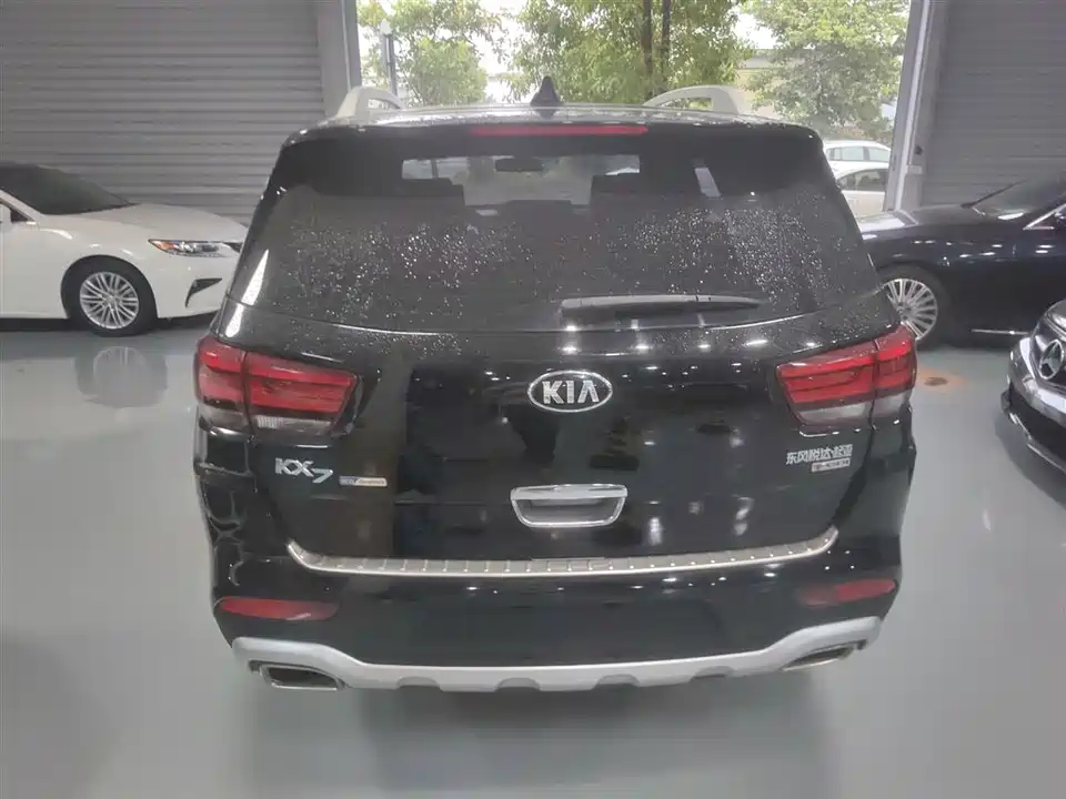Kia KX7
