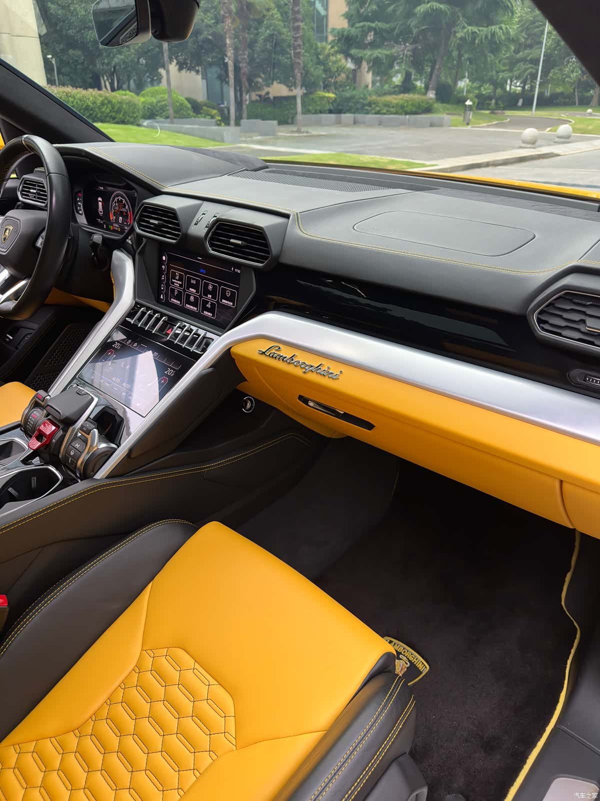 Lamborghini Urus, 2019 12