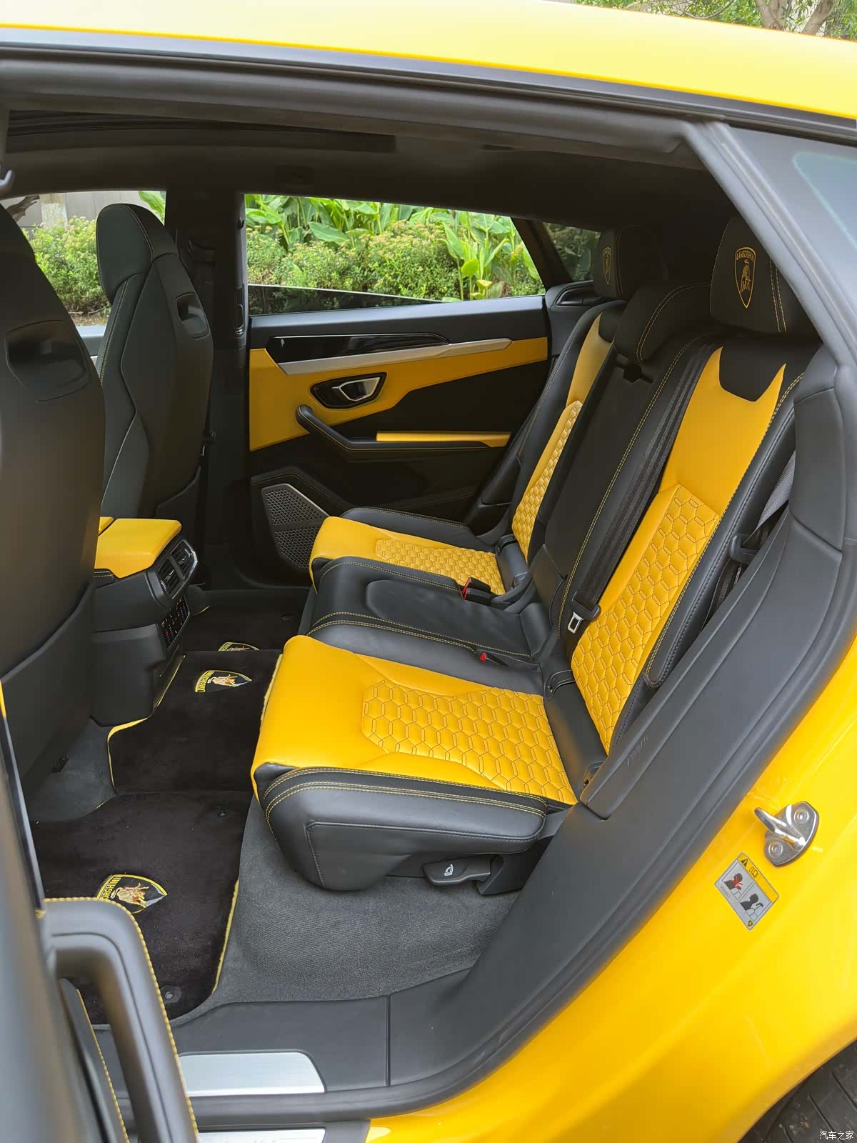 Lamborghini Urus, 2019 16