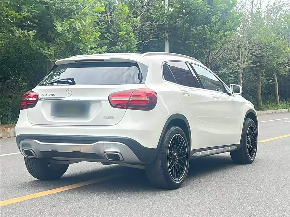 Mercedes-Benz GLA