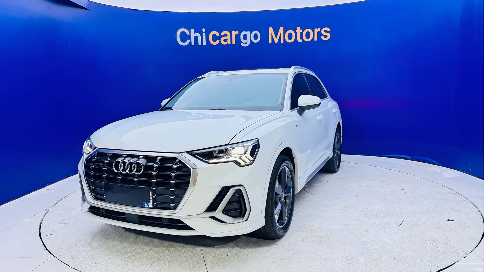 Audi Q3, 2022 1