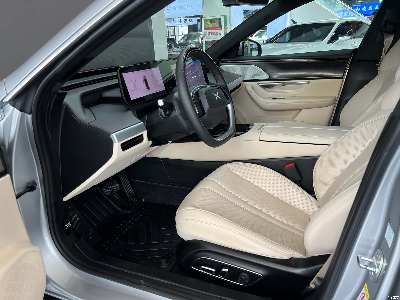 Xpeng P7, 2021 все фото