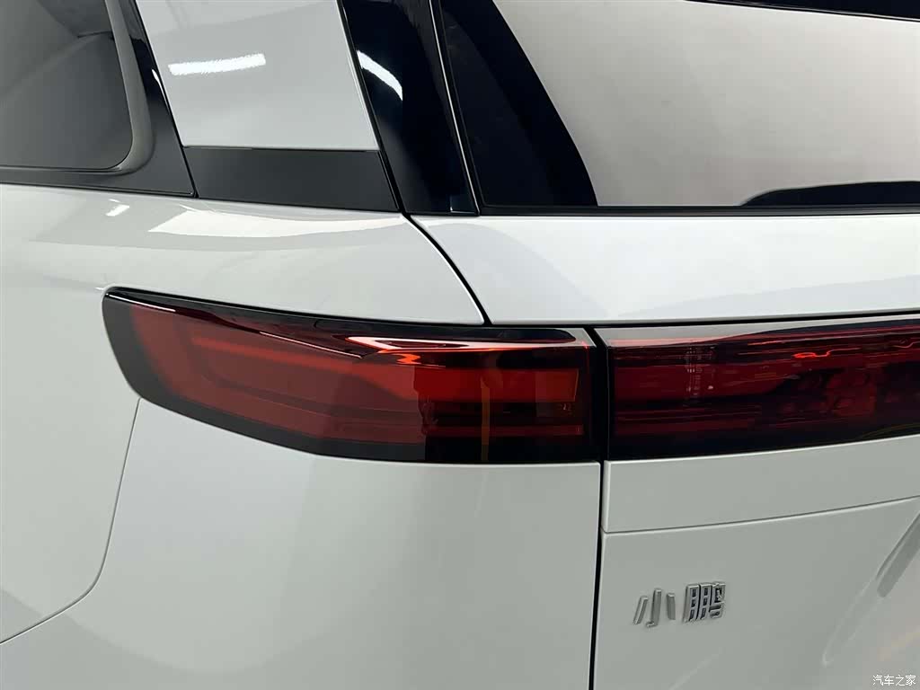 Xpeng G9, 2023 10