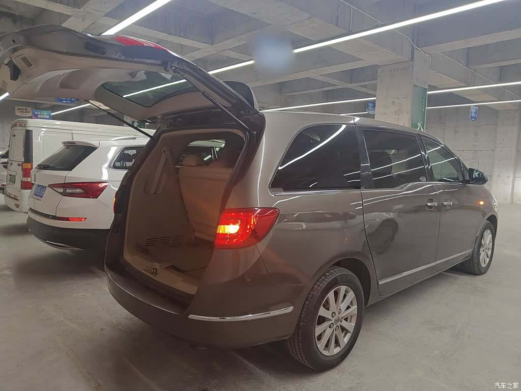 Buick GL8, 2018 15