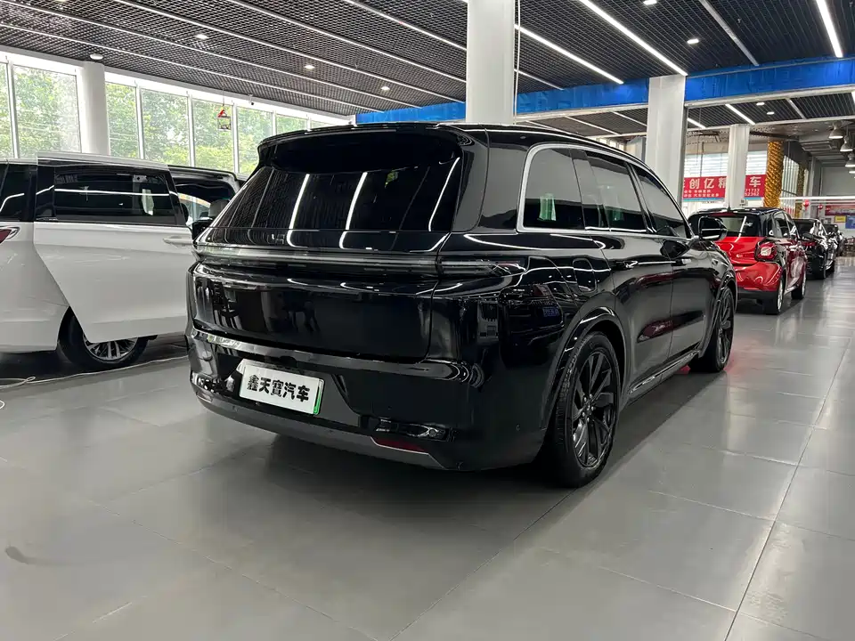 Li Auto Ideal L8