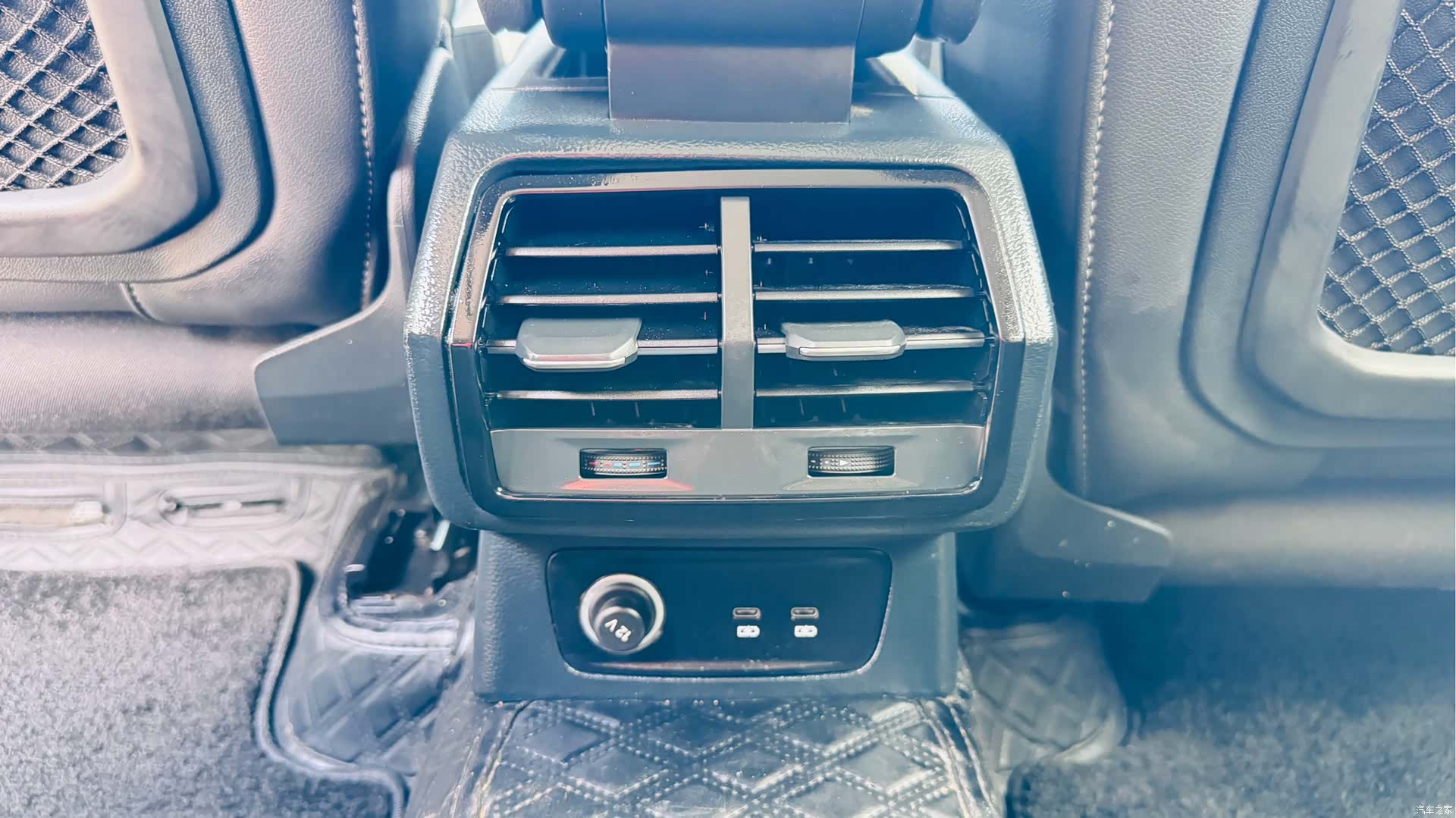 Audi Q3, 2022 23
