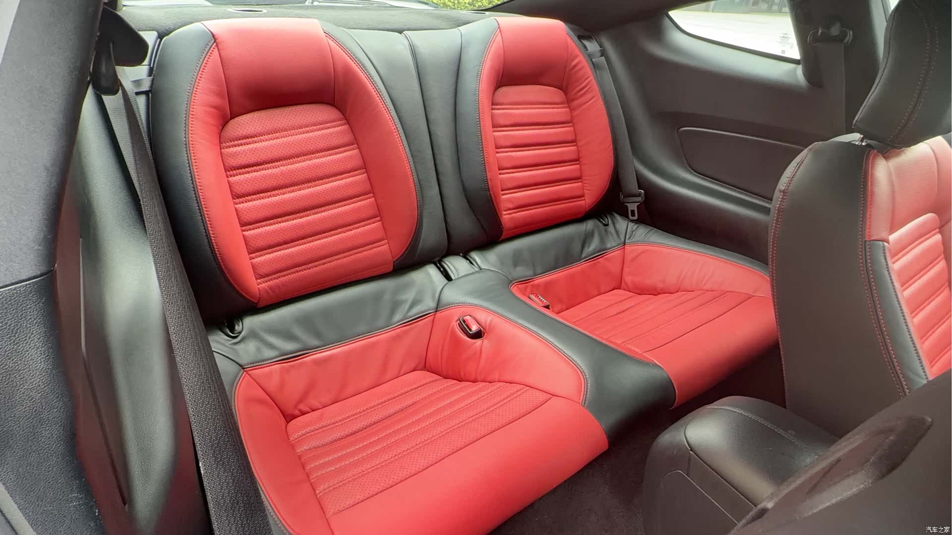 Ford Mustang, 2016 9