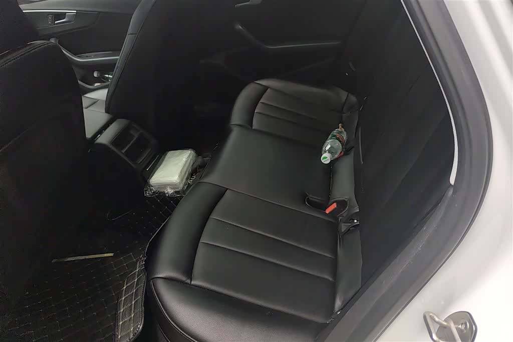 Audi A4L, 2020 11
