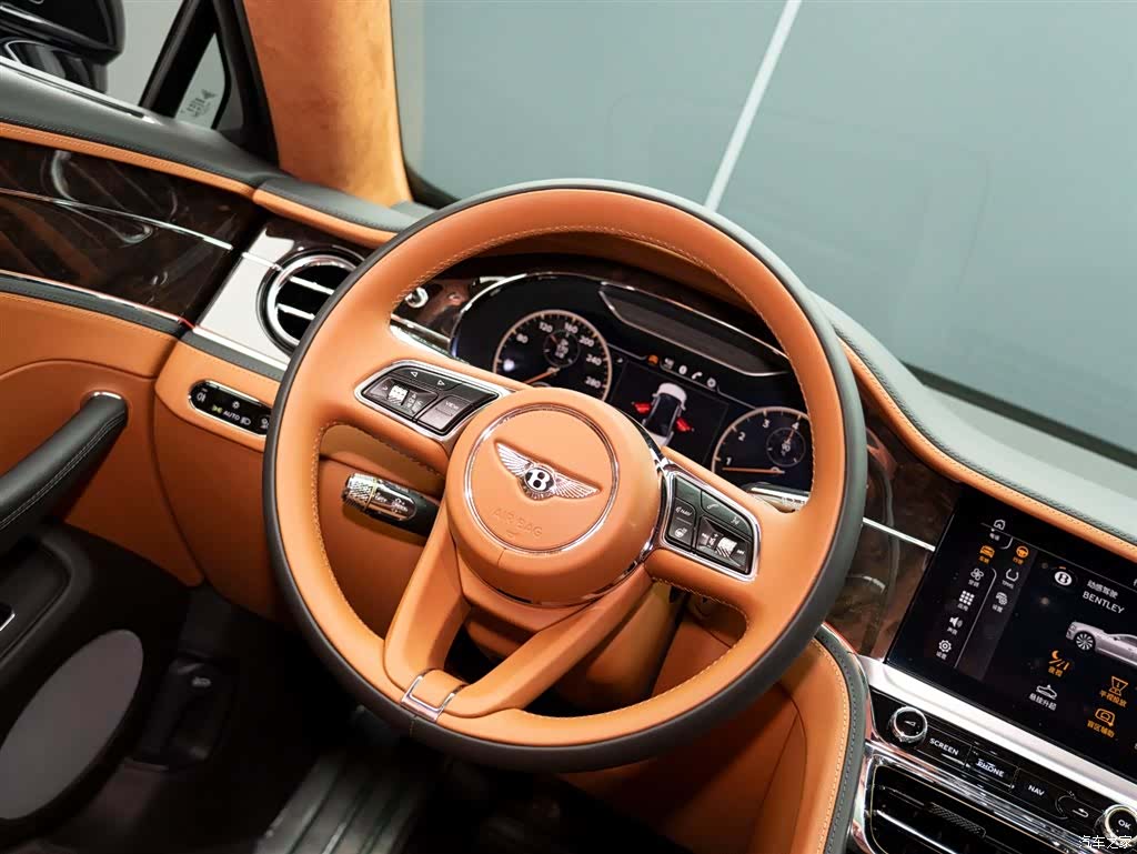 Bentley Flying Spur, 2022 16