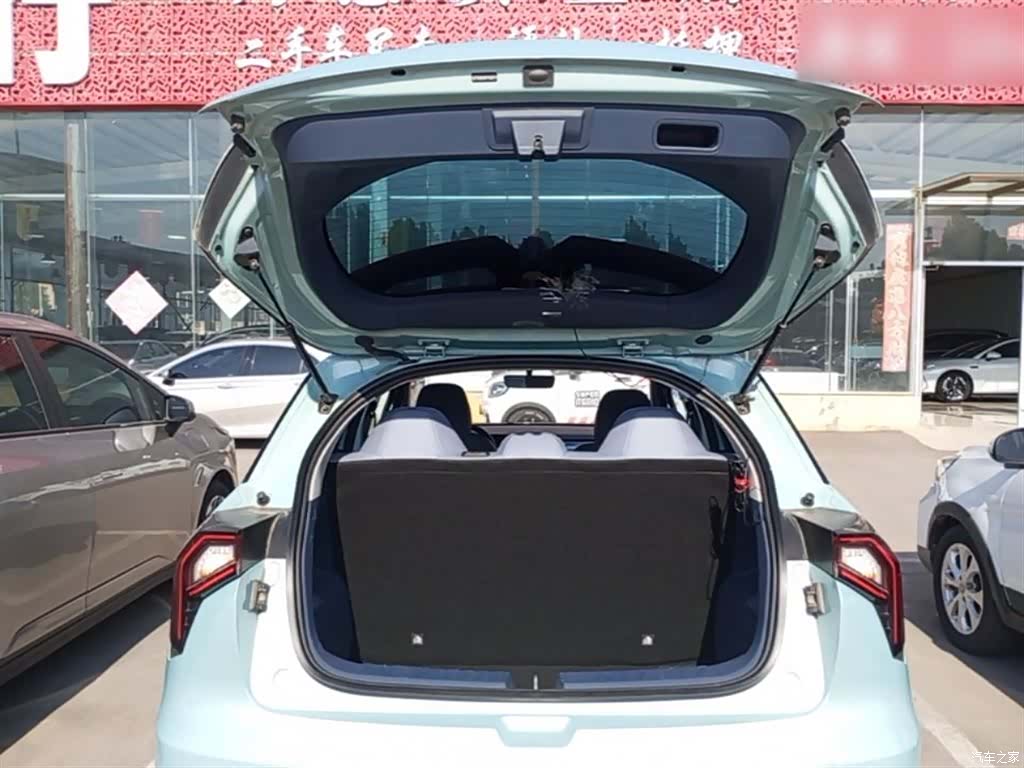 Geely E, 2023 19