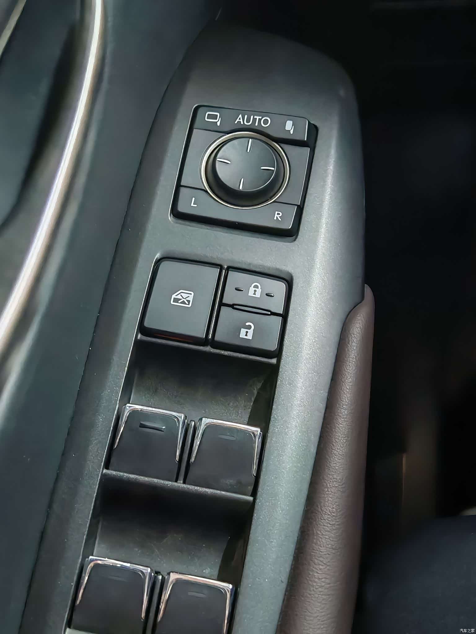 Lexus NX, 2018 10