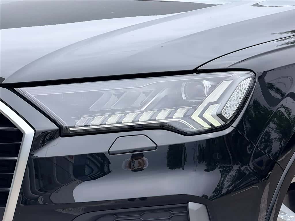 Audi Q7, 2024 12
