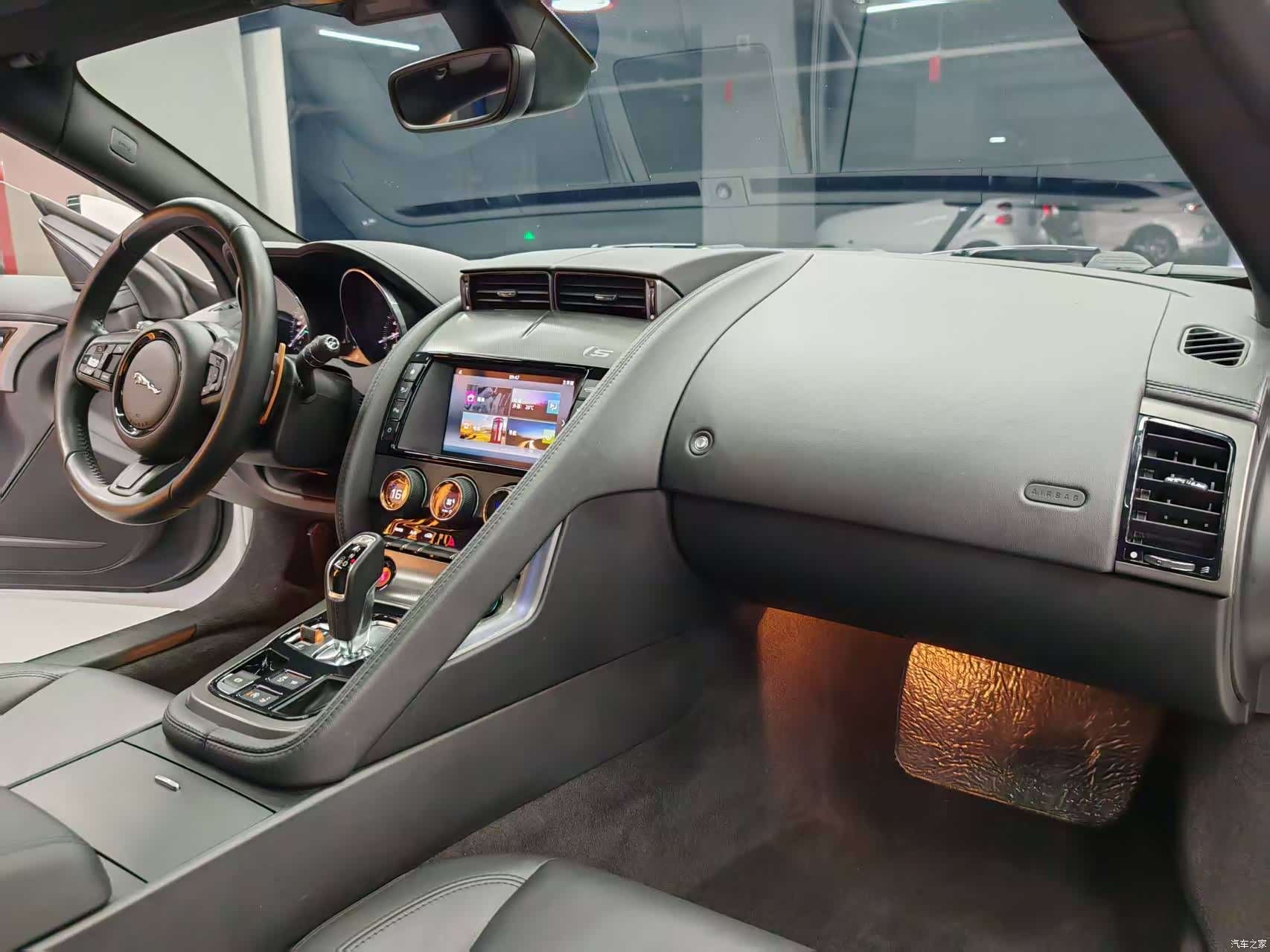 Jaguar F-TYPE, 2015 29