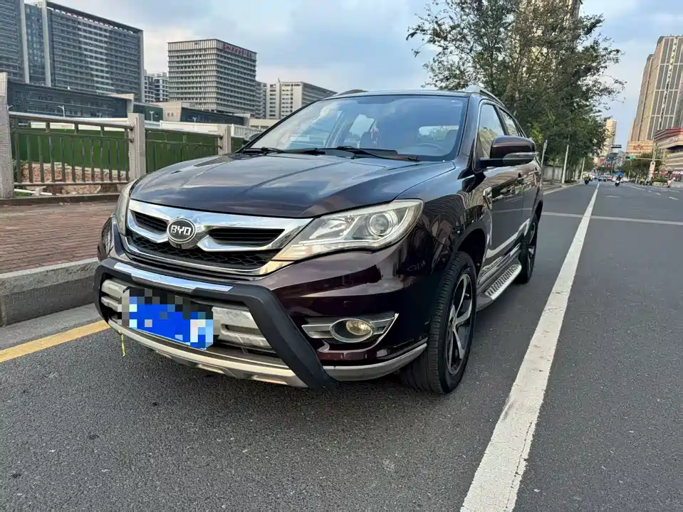 BYD S7
