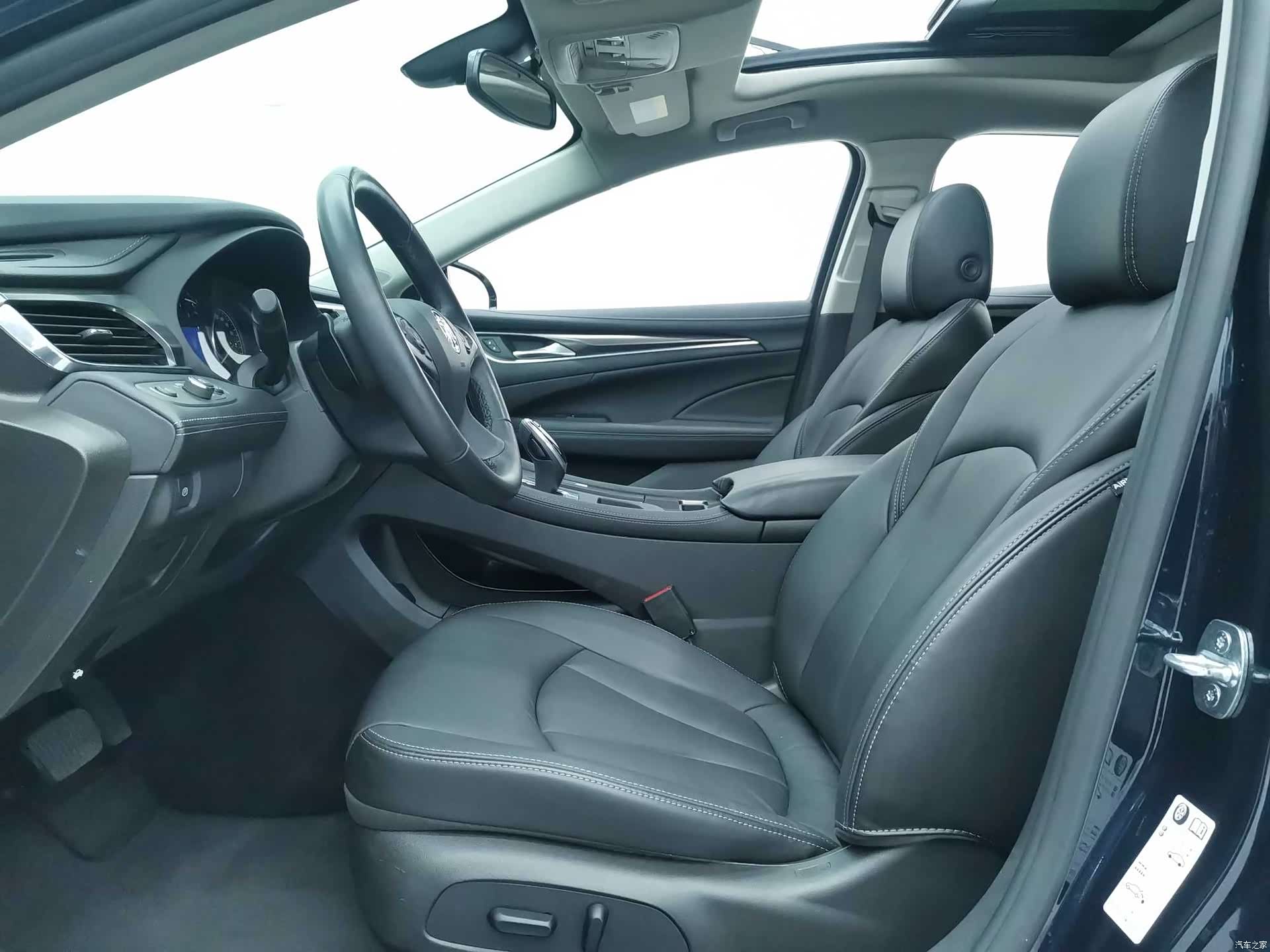 Buick LaCrosse, 2022 все фото