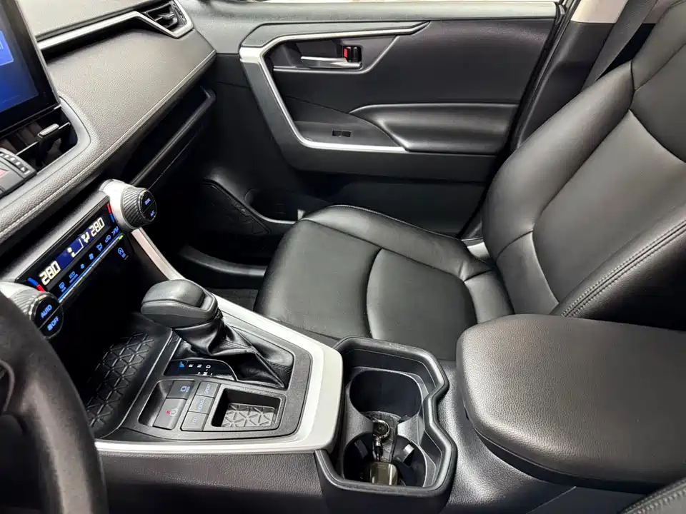 Toyota RAV4 Rongfang