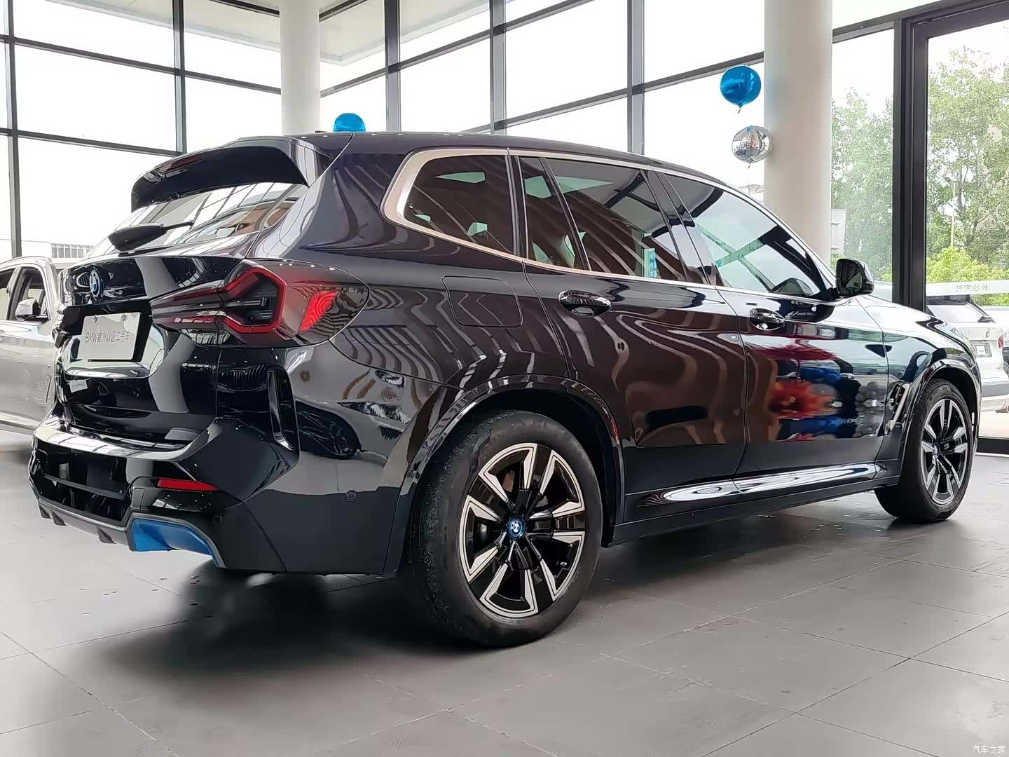 BMW iX3, 2021 6