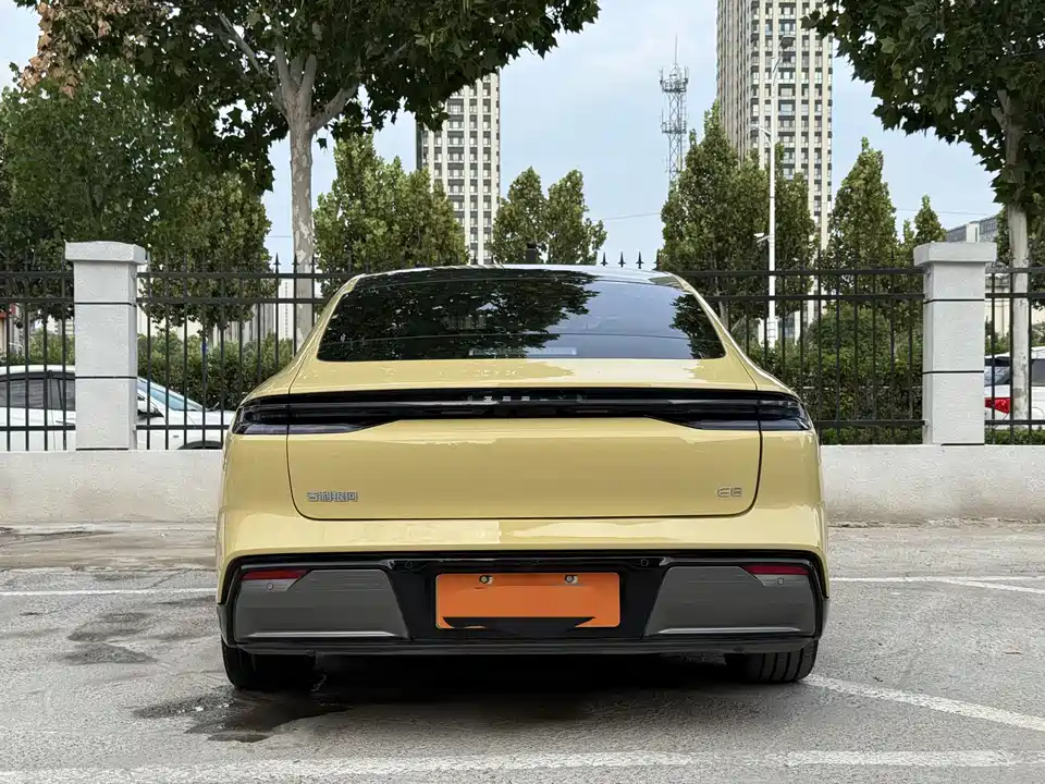 Geely Galaxy Galaxy E8