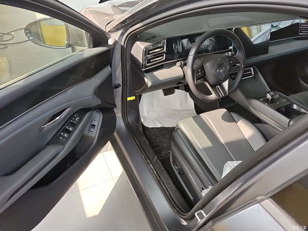 BYD Qin, 2025 16