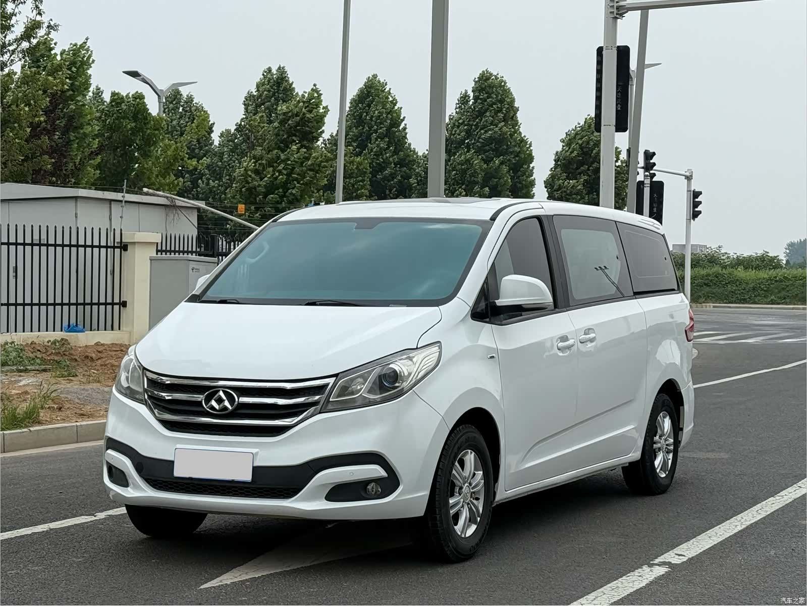 Maxus G10, 2016 1