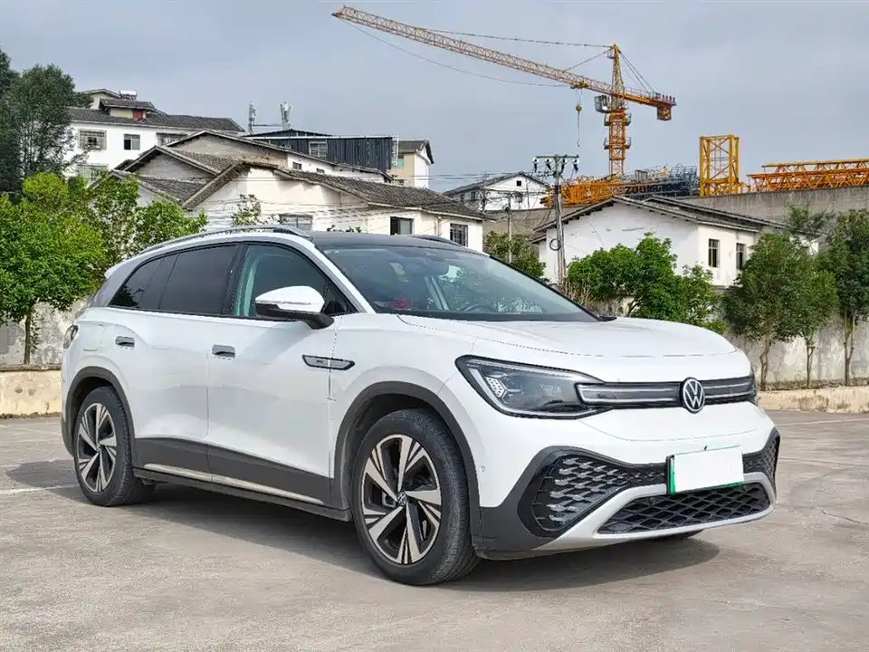 Volkswagen ID.6 CROZZ