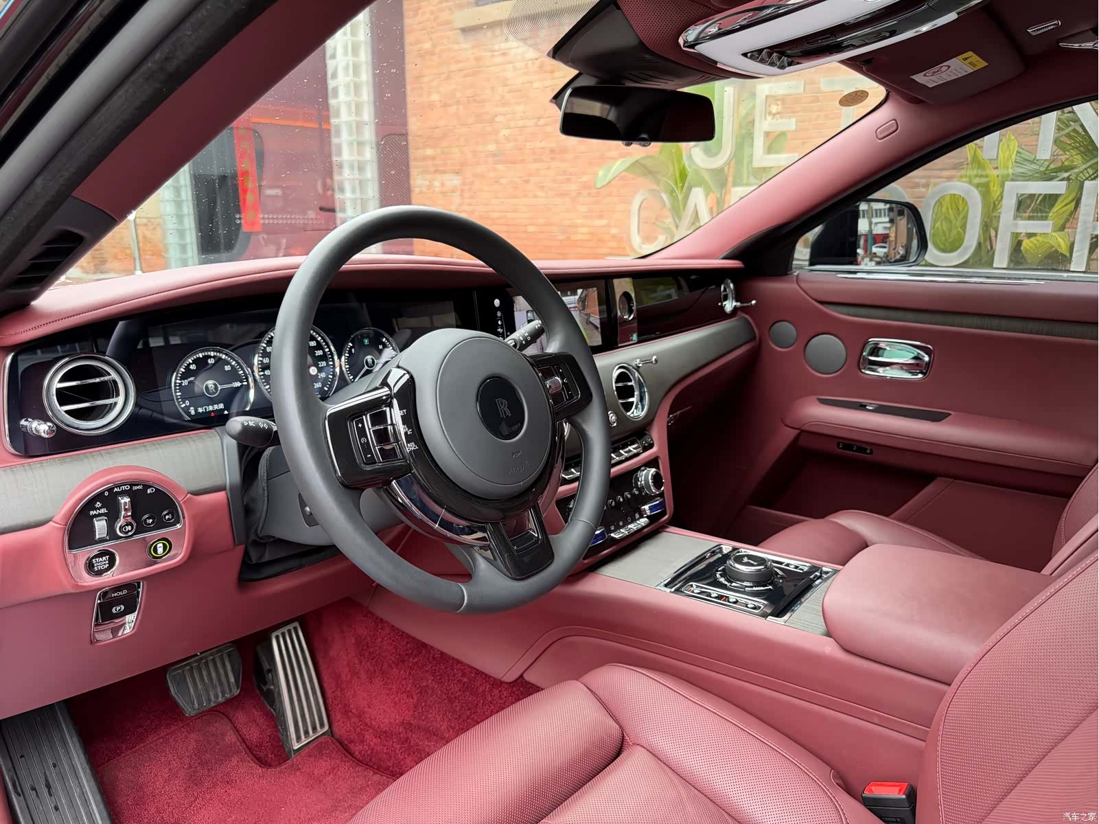 Rolls-Royce Ghost, 2022 7