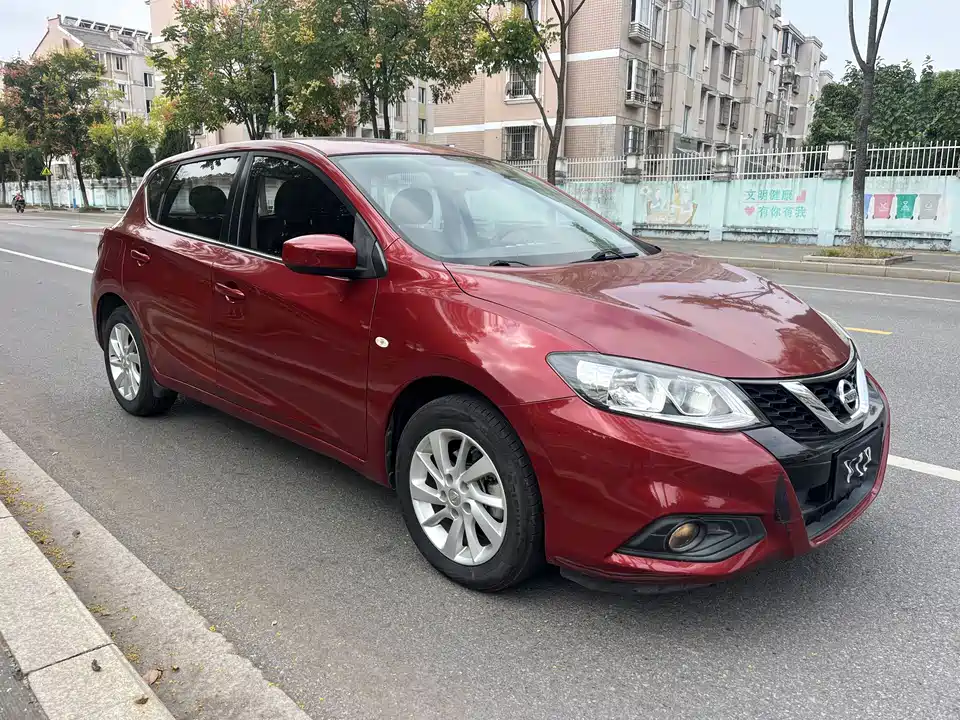 Nissan TIIDA