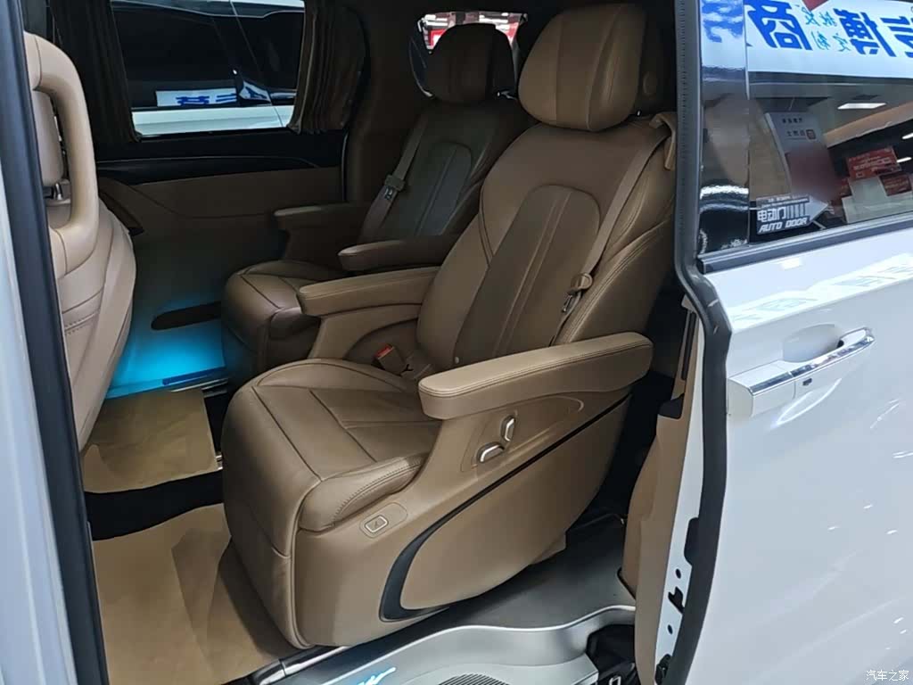 Buick GL8, 2020 17