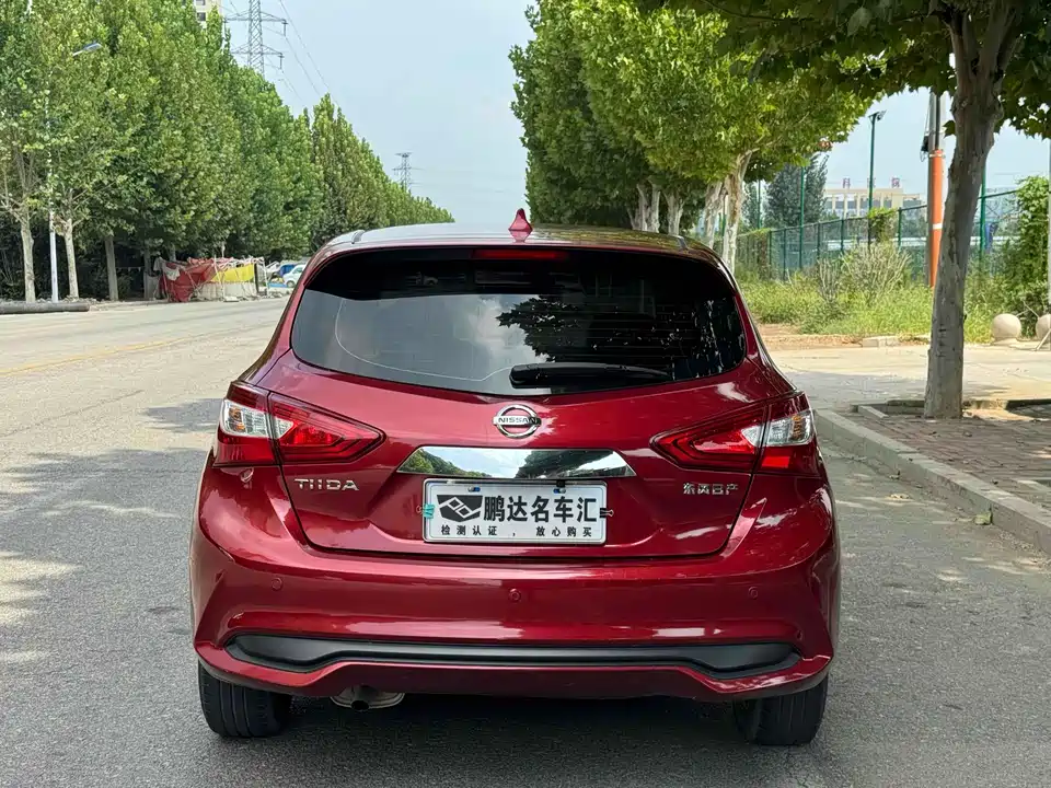 Nissan TIIDA