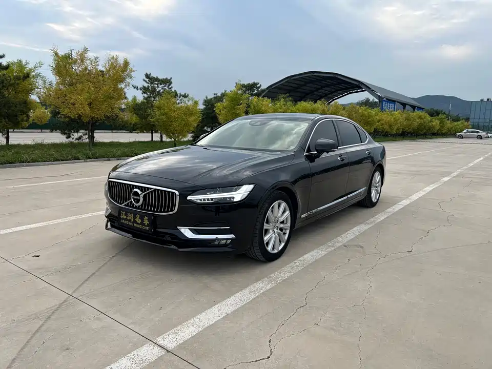Volvo S90