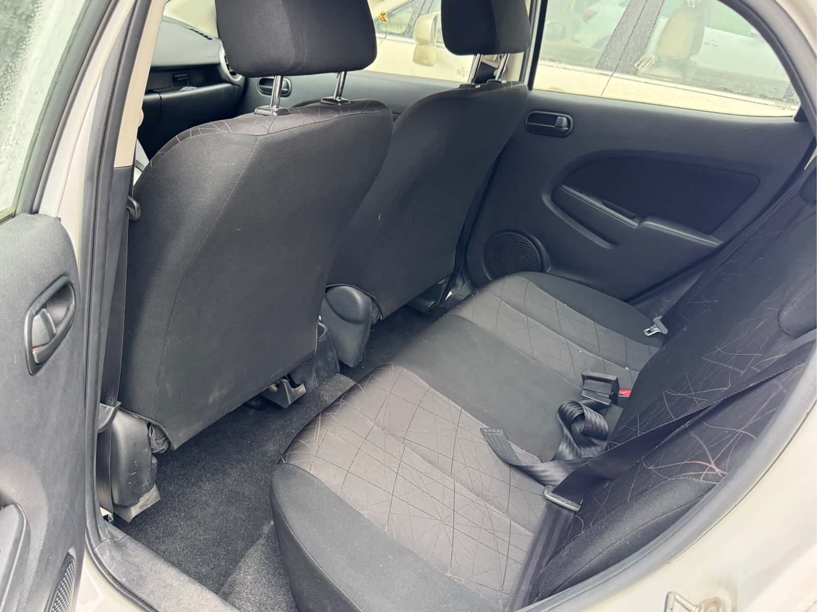 Mazda 2, 2015 все фото