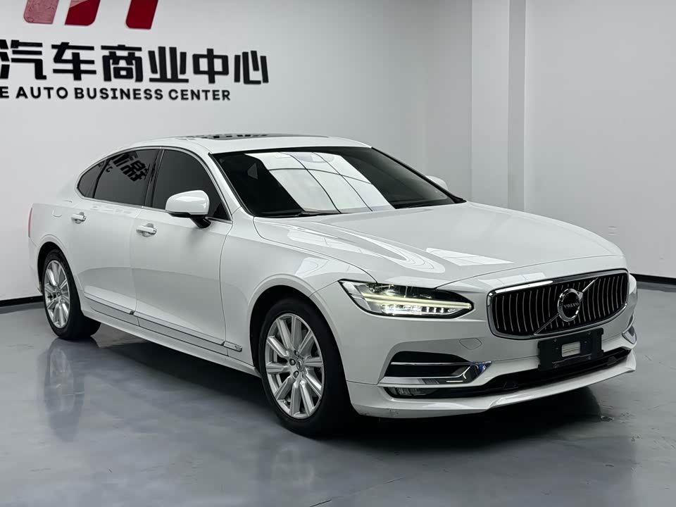 Volvo S90