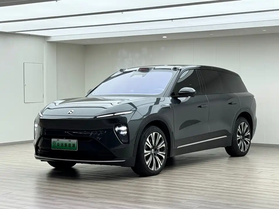 NIO ES8