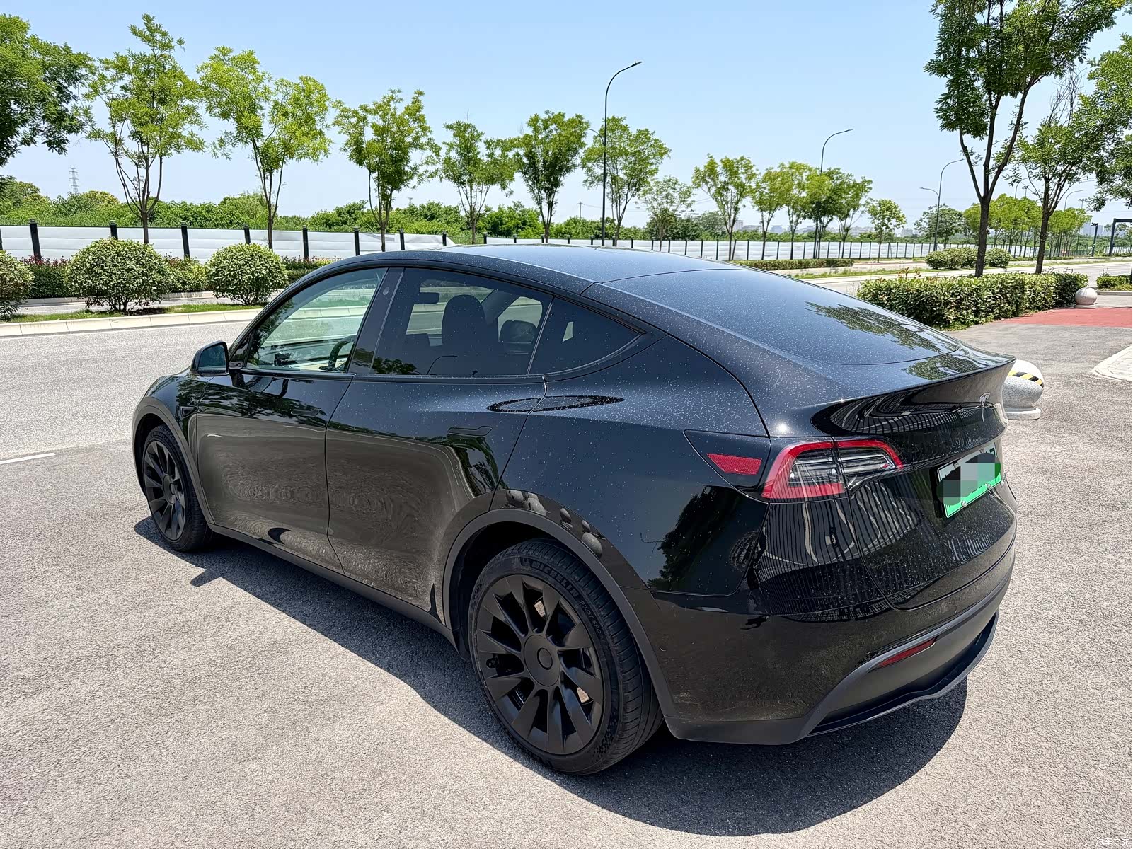 Tesla Model Y, 2021 3