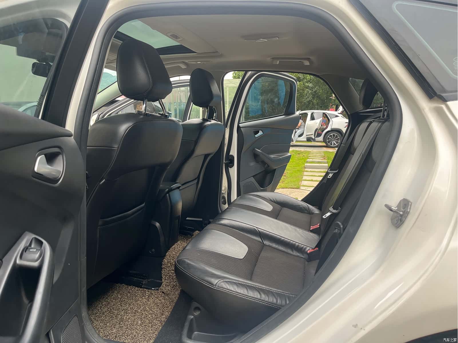 Ford Focus, 2015 14