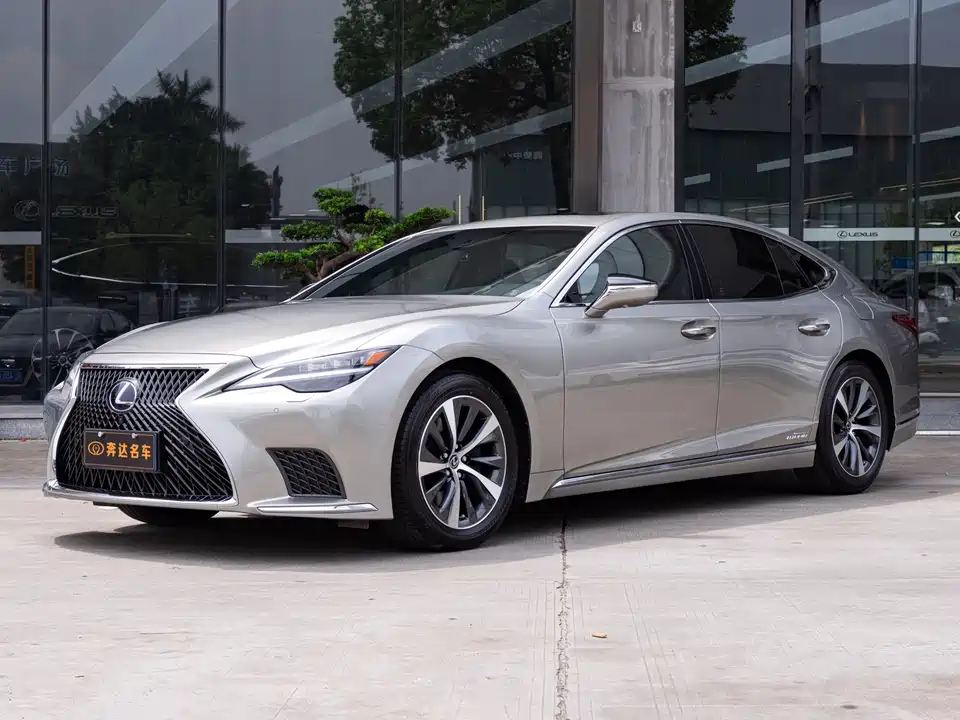 Lexus LS