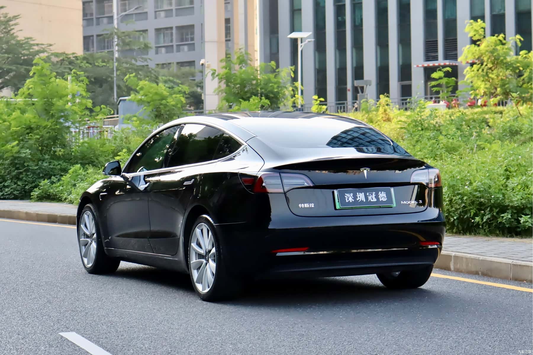 Tesla Model 3, 2020 6
