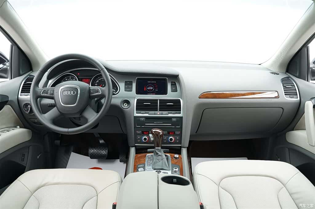 Audi Q7, 2010 16
