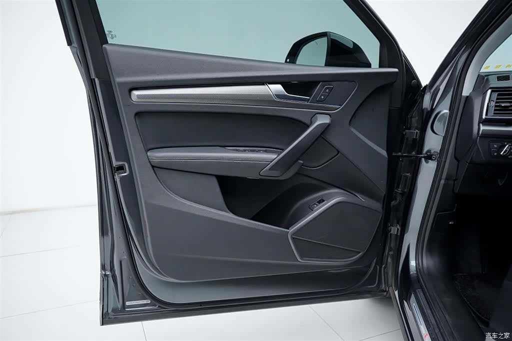 Audi Q5L, 2022 12